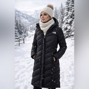 See Clip 🤩 The North Face 700 Down Fill Black  Long Winter Puffer Jacket XS